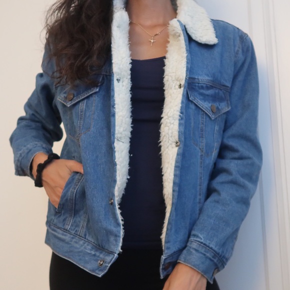 Brandy Melville Jackets & Blazers - Brandy Melville Anri Fur Denim Jacket